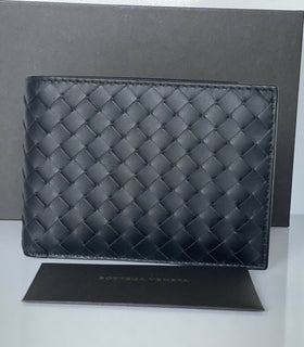 Neu mit Etikett: Bottega Veneta Intrecciato Leder Schwarzes, zweifach faltbares Münzportemonnaie 148324 