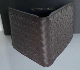 Neu mit Etikett: Bottega Veneta Intrecciato Nappaleder Braunes, zweifach faltbares Münzportemonnaie 148324 