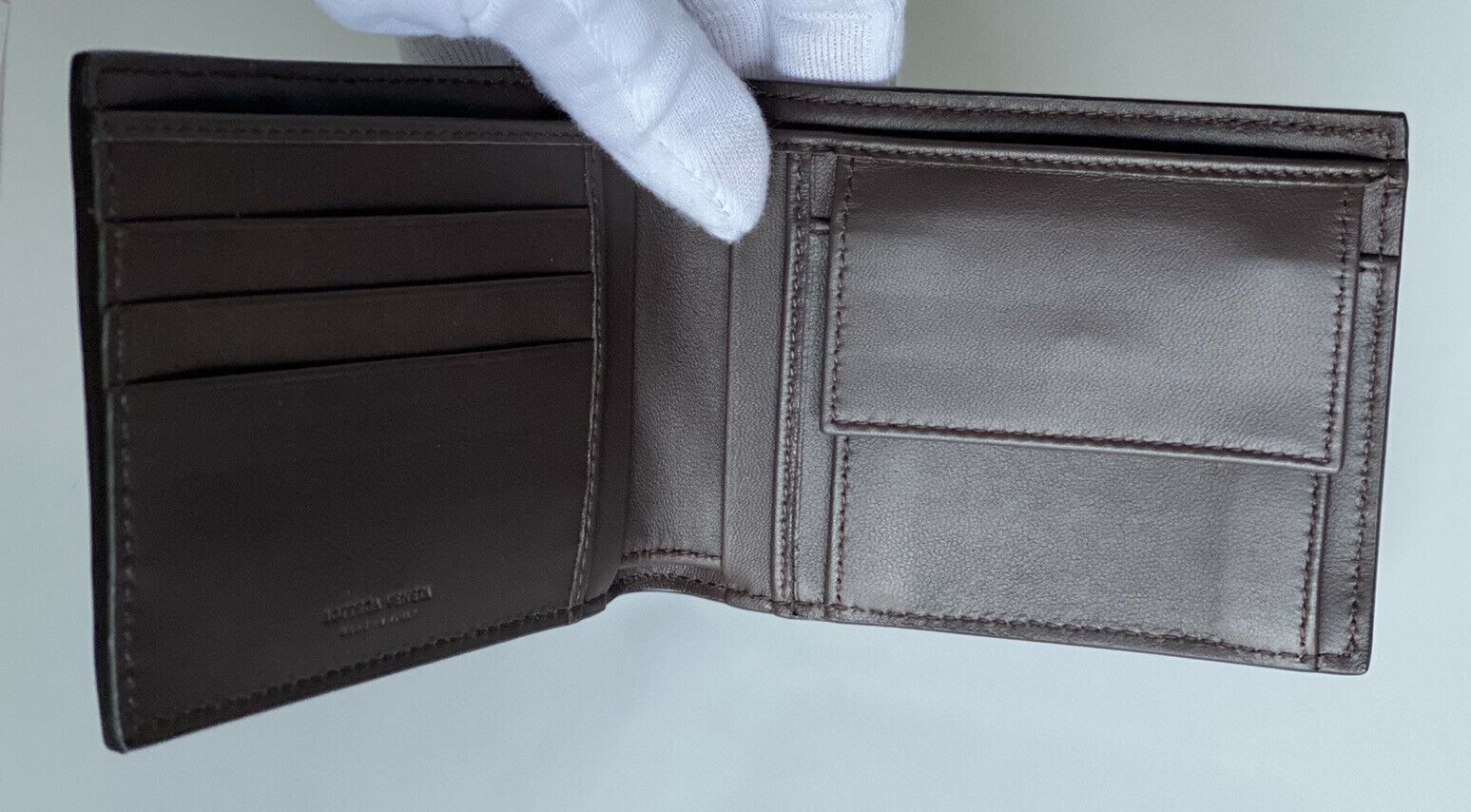 NWT Bottega Veneta Intrecciato Nappa Leather Brown Bi-fold Coin Wallet 148324