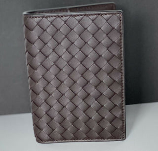 Neu mit Etikett: Bottega Veneta Intrecciato Nappaleder-Reisepass-Geldbörse Braun 624100 