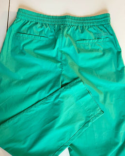 Neu mit Etikett: 280 $ Kenzo Tapered Short Herren-Freizeithose aus weicher Baumwolle in Grün, Größe M