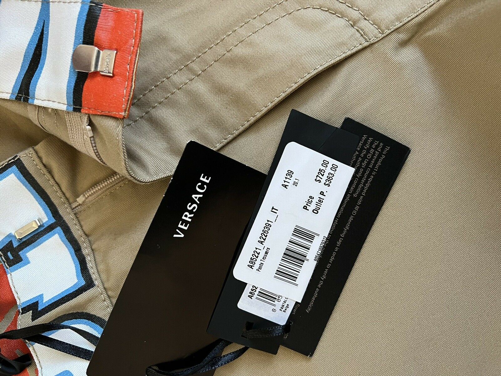 Neu mit Etikett: 725 $ Versace Herren-Braunhose 32 US (48 Euro) Hergestellt in Italien A85221