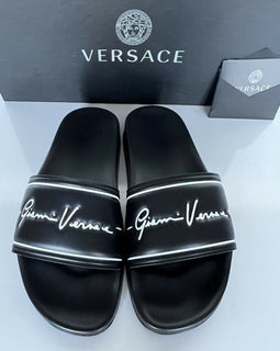 NIB 495 $ Versace Signature Logo Slides Sandalen Schwarz 7 US (40 Euro) IT DSU8060 