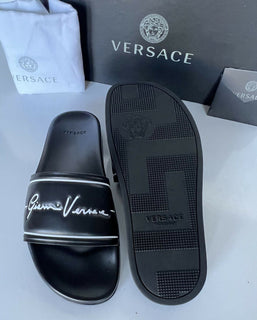 NIB 495 $ Versace Signature Logo Slides Sandalen Schwarz 7 US (40 Euro) IT DSU8060 