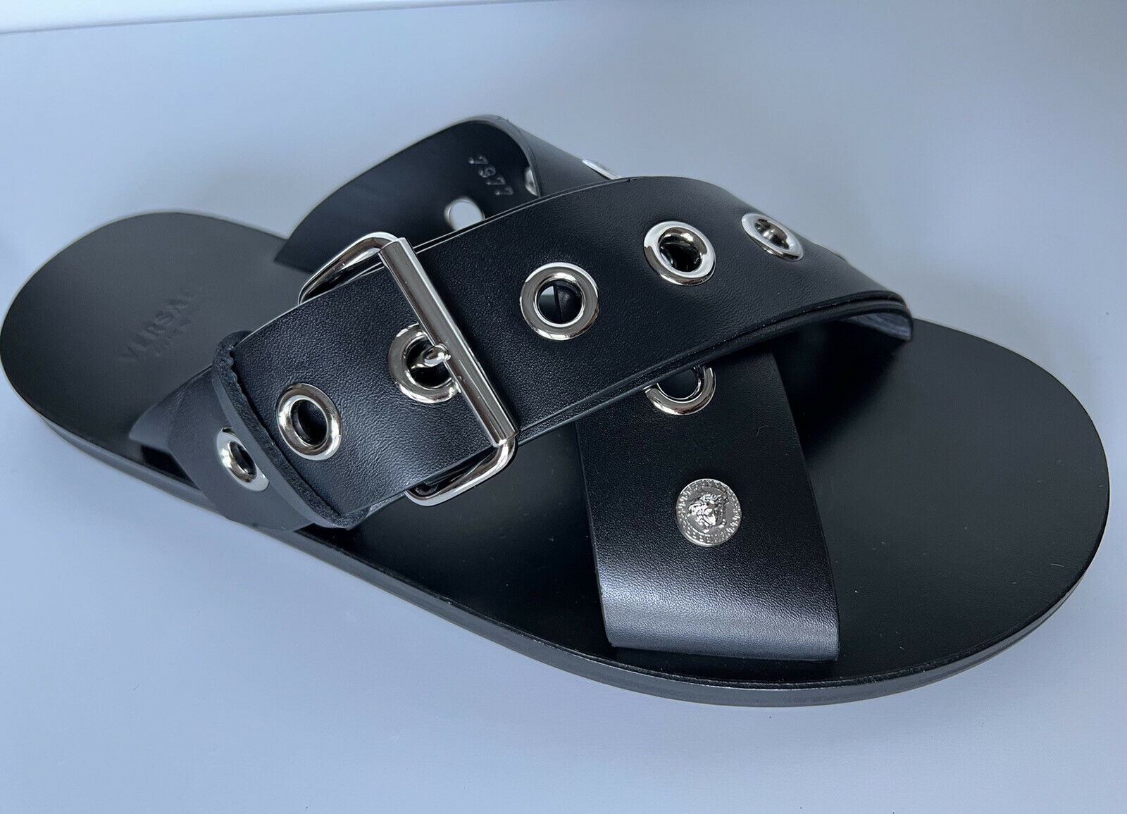 NIB 825 $ Versace Kalbsledersandalen Schwarz 7 US (40 Euro) Italien DSU7977 