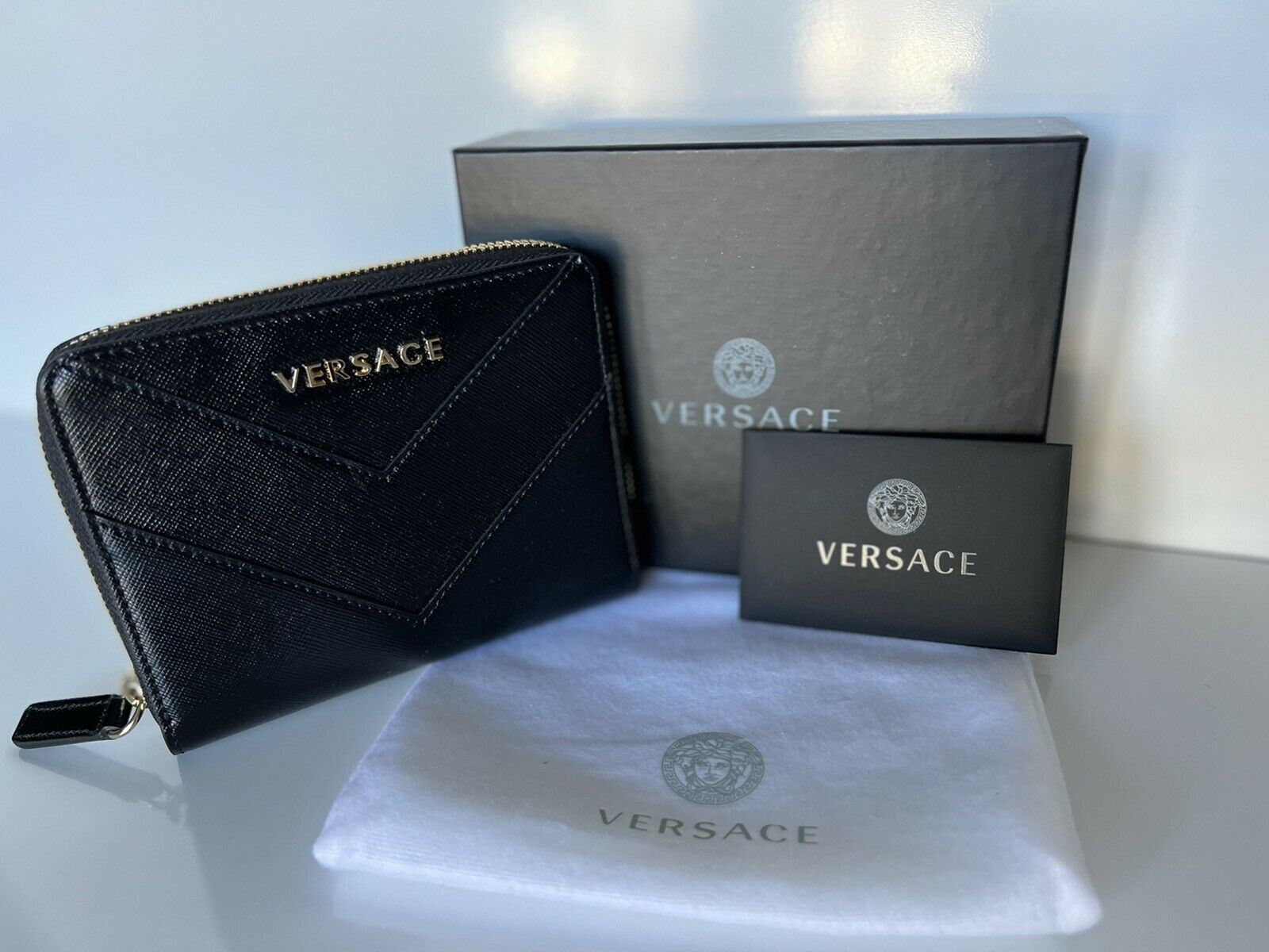 NWT Versace Черный кошелек из телячьей кожи среднего размера на молнии, производство Италия 593 