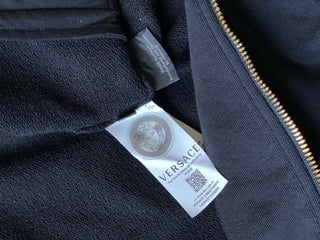 Neu mit Etikett: 1200 $ Versace Schwarzer Kapuzenpullover für Damen 4 US (40 Euro) Hergestellt in Italien 86812
