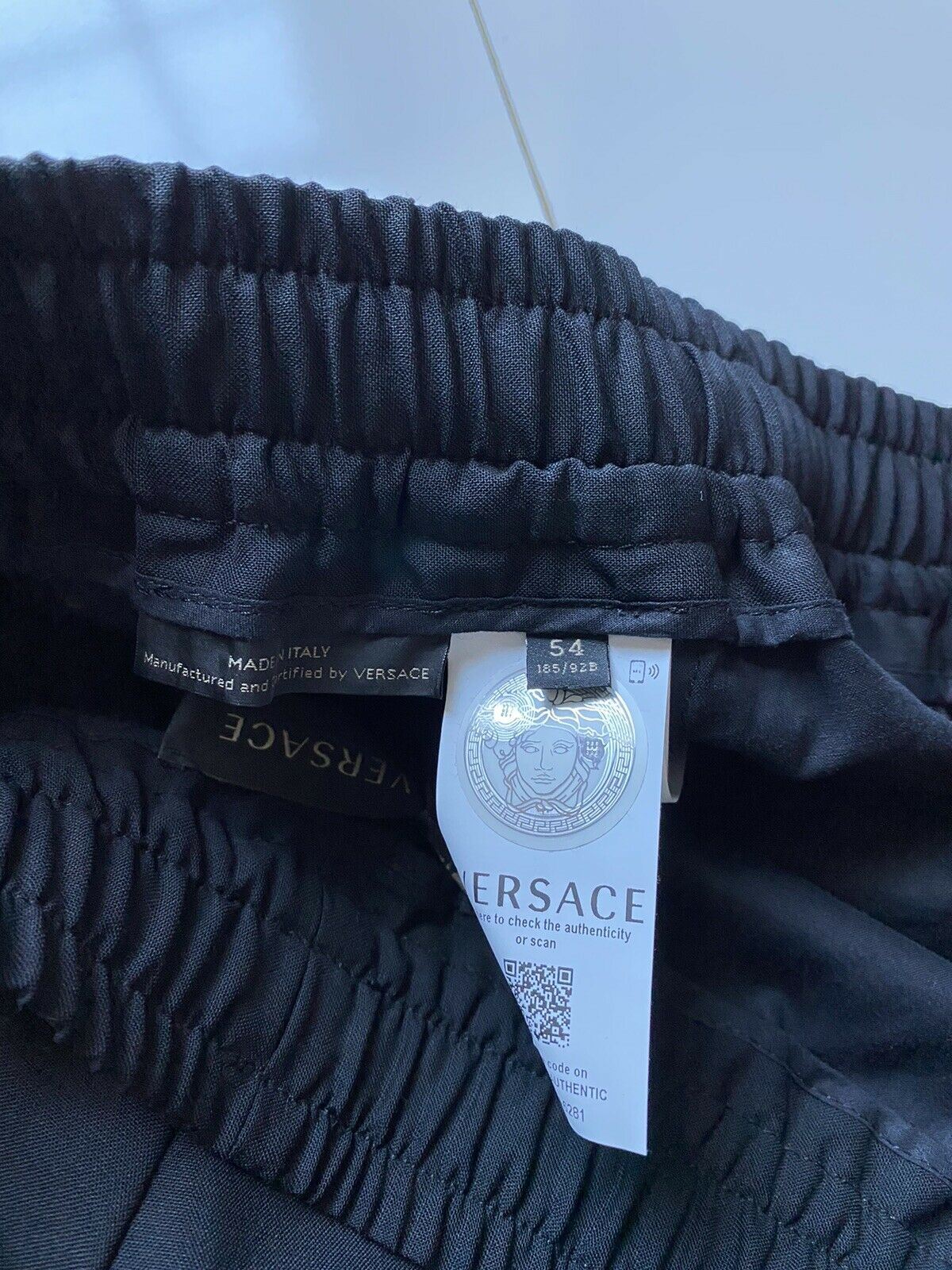 Neu mit Etikett: 595 $ Versace Herrenhose aus schwarzer Wolle, Größe 38 US (54 Euro), hergestellt in Italien A83072 