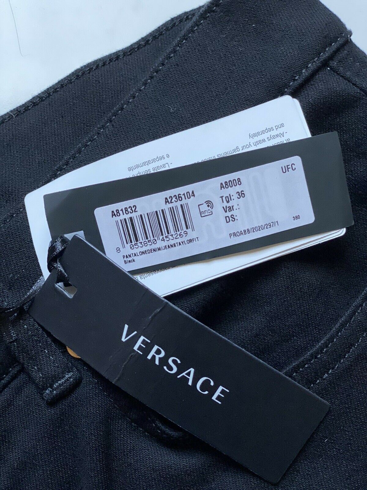 NWT Versace Herren Denim Medusa Logo Schwarze Jeans Größe 36 US (52 Eu) 81832 Italien