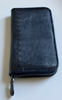 Neu mit Etikett: 1050 $ Bottega Veneta Reißverschluss-Geldbörse aus poliertem Eidechsenleder in Dunkelblau 114076 