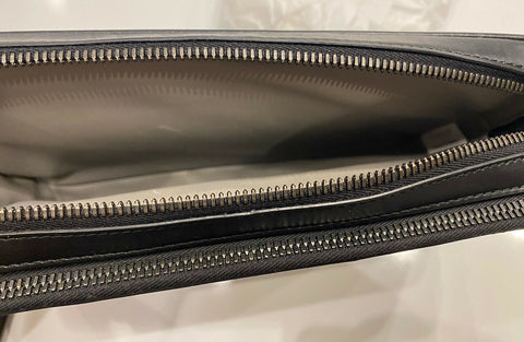 NWT $1550 Bottega Veneta Intrecciato Leather Zip-around Wristlet Black 551814