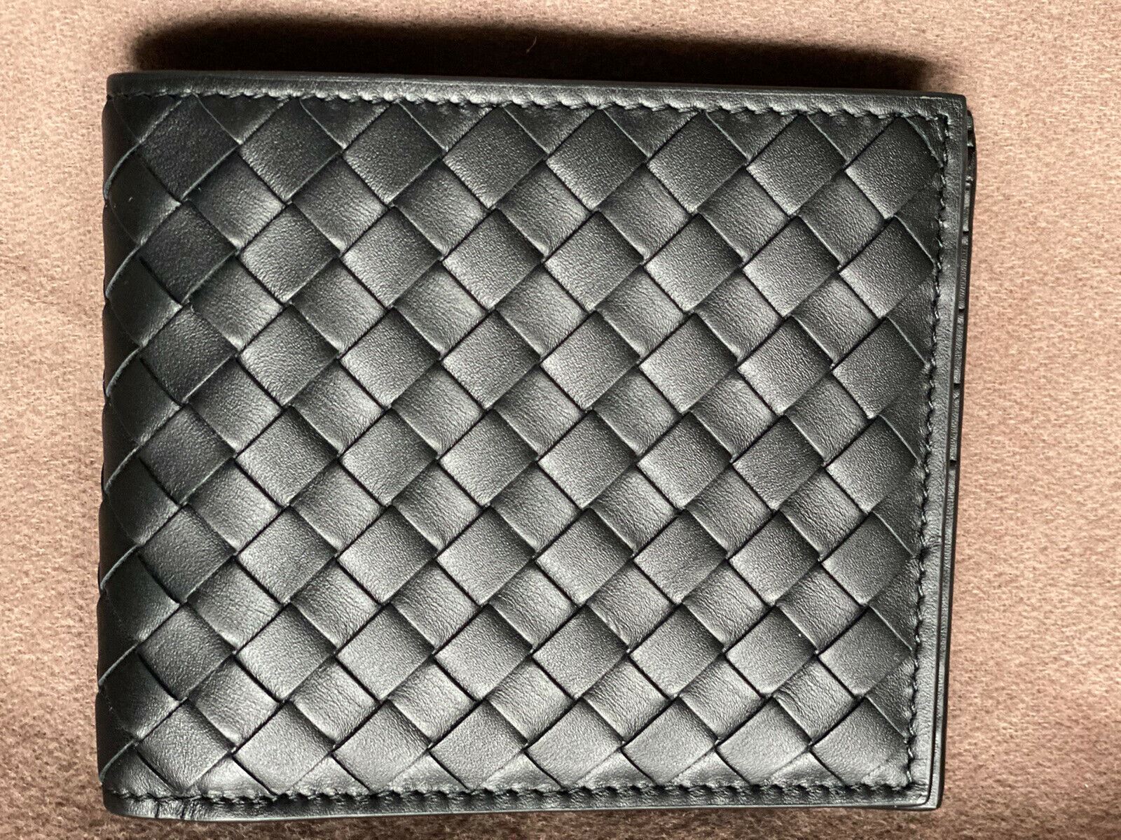 NWT $460 Черный кожаный складной кошелек Bottega Veneta Intrecciato 113993