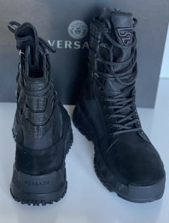 NIB $ 1125 Versace Wildleder schwarze Stiefeletten 10 US (43 Euro) DSU7885 Italien 