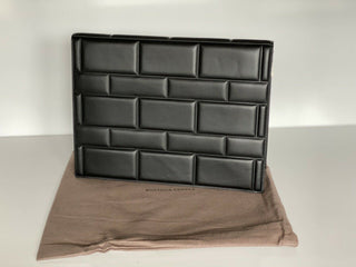 Neu mit Etikett: 2250 $ Bottega Veneta gepolsterte Dokumententasche aus Leder mit Gittermuster 592859 