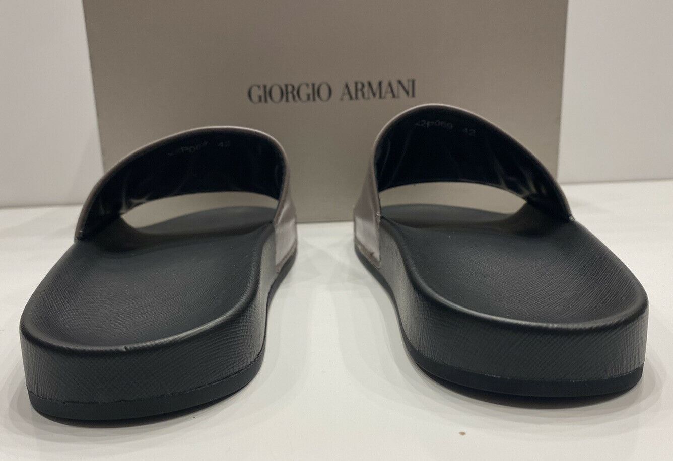 NIB $295 Giorgio Armani Men's Rubber Gray/Black Sandals 9.5 US (43 Eu) IT X2P069