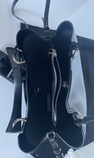 NWT 675 $ Emporio Armani schwarze Ledertasche, hergestellt in Italien Y3D050
