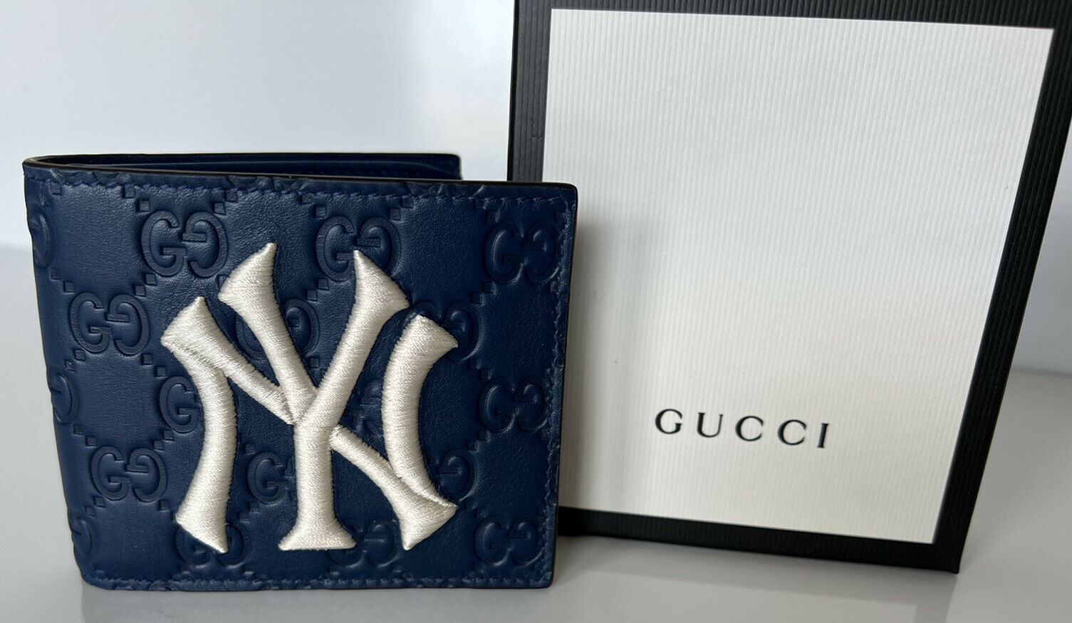 New Gucci GG NY Yankees Bifold Leather Wallet Blue Made in Italy 547787