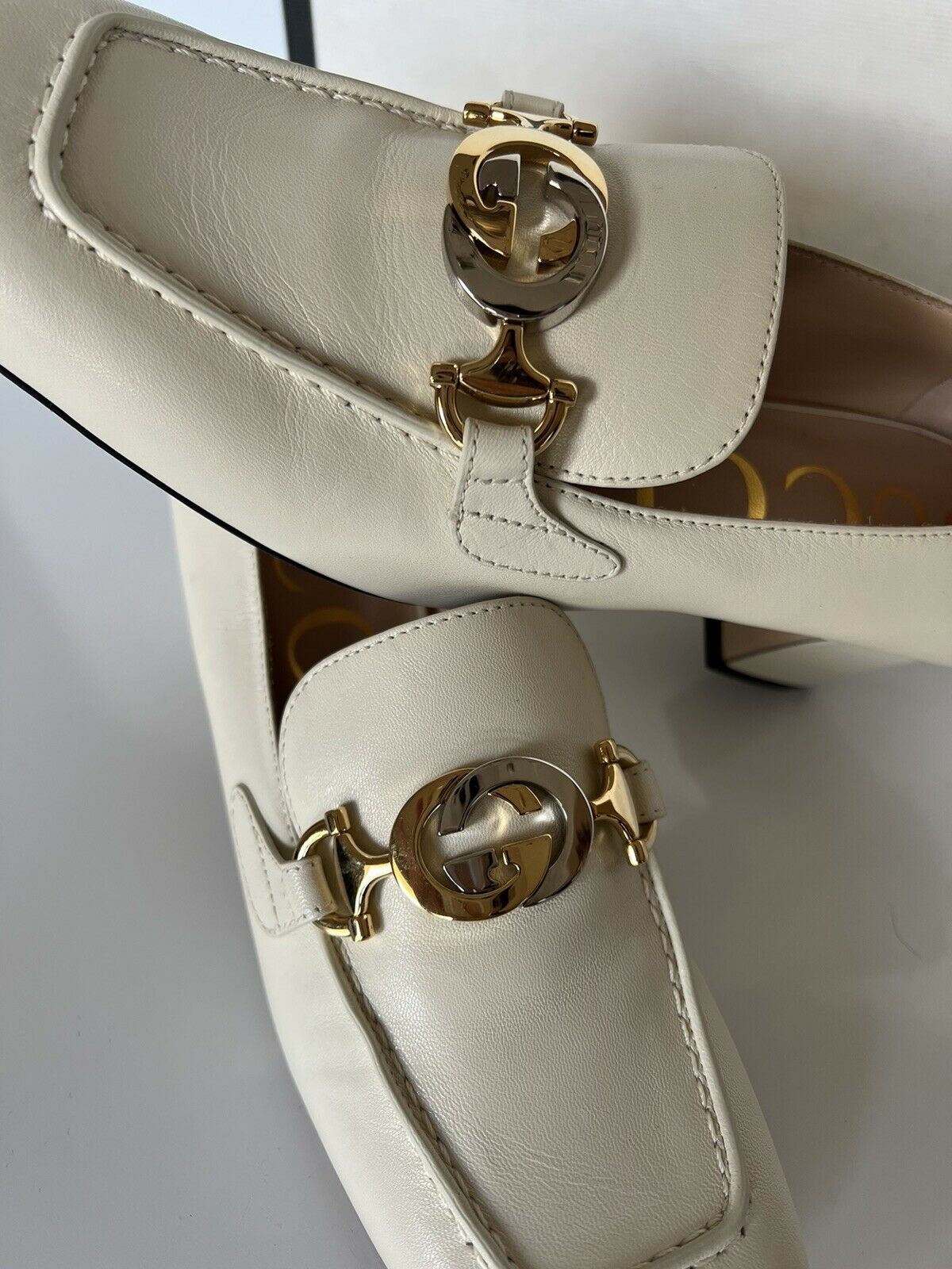 NIB $890 Gucci Malaga Pump Leather Mystic White Shoes 8 US (38 Euro)  IT 575832