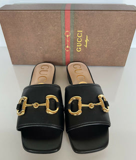 NIB Gucci Damen Horsebit Schwarze Sandale 6,5 US (36,5 Euro) Hergestellt in Italien 623111