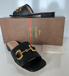 NIB Gucci Damen Horsebit Schwarze Sandale 6,5 US (36,5 Euro) Hergestellt in Italien 623111