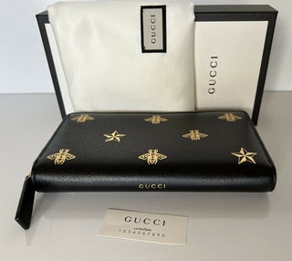 Neue Gucci Bee Star Gold Print Reißverschluss-Geldbörse aus schwarzem Leder, hergestellt in Italien 