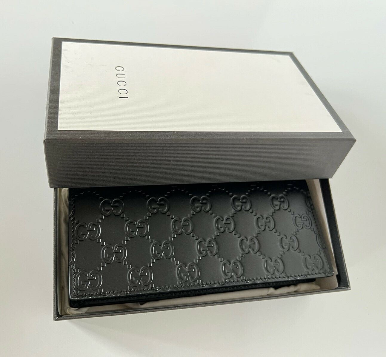 New Gucci GG Logo Black Leather Bifold Card Wallet Made in Italy 547071