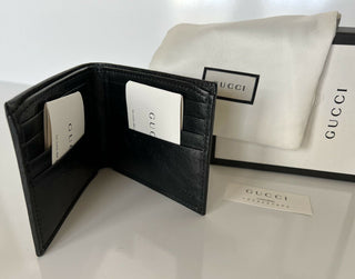 Новый черный кожаный кошелек Gucci Bifold с блокировкой G, сделано в Италии 575985 