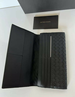 NWT $820 Bottega Veneta Slim Intrecciato Leather Card Wallet Black Italy 156819