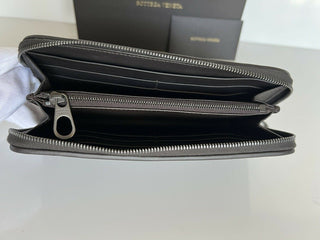 Neu mit Etikett: 800 $ Bottega Veneta Intrecciato Reißverschluss Kalbsleder-Geldbörse Espresso 510643 