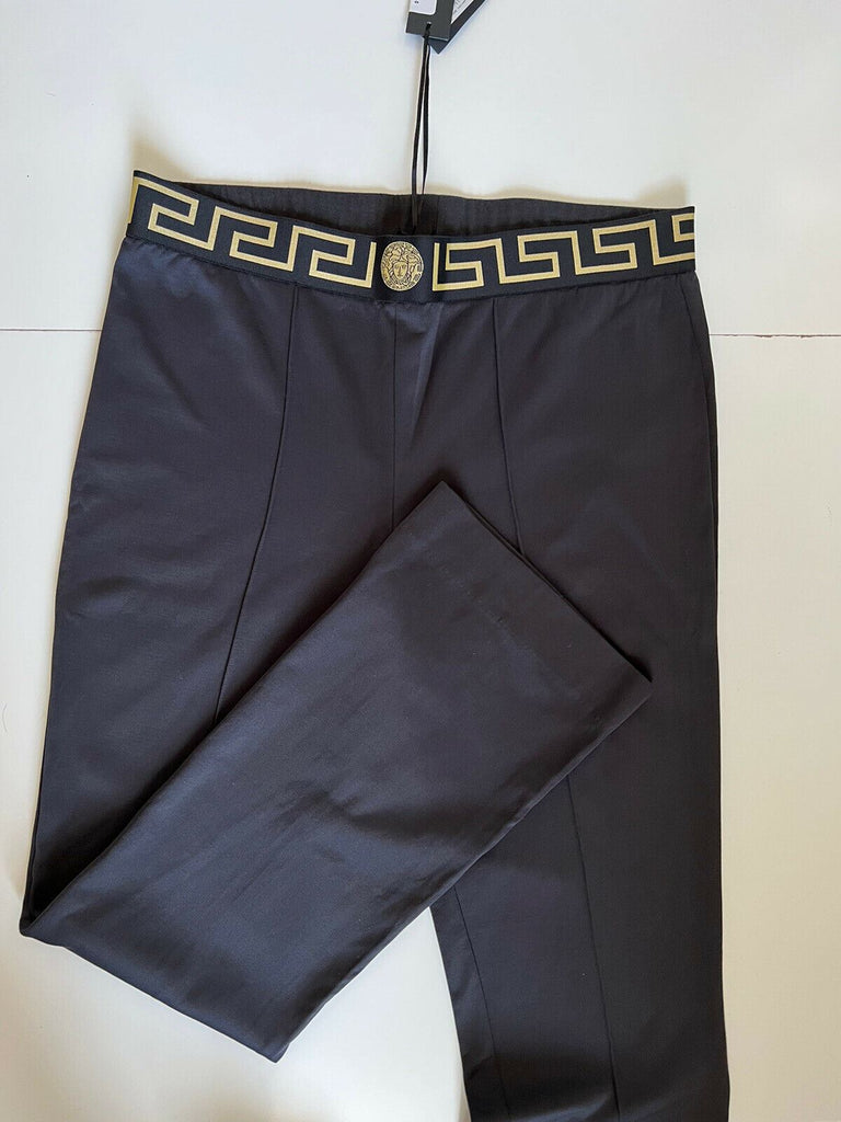 Neu mit Etikett: 350 $ Versace Damen-Trainingshose mit Medusa und Greca-Bordüre in Schwarz, 5, hergestellt in Italien 