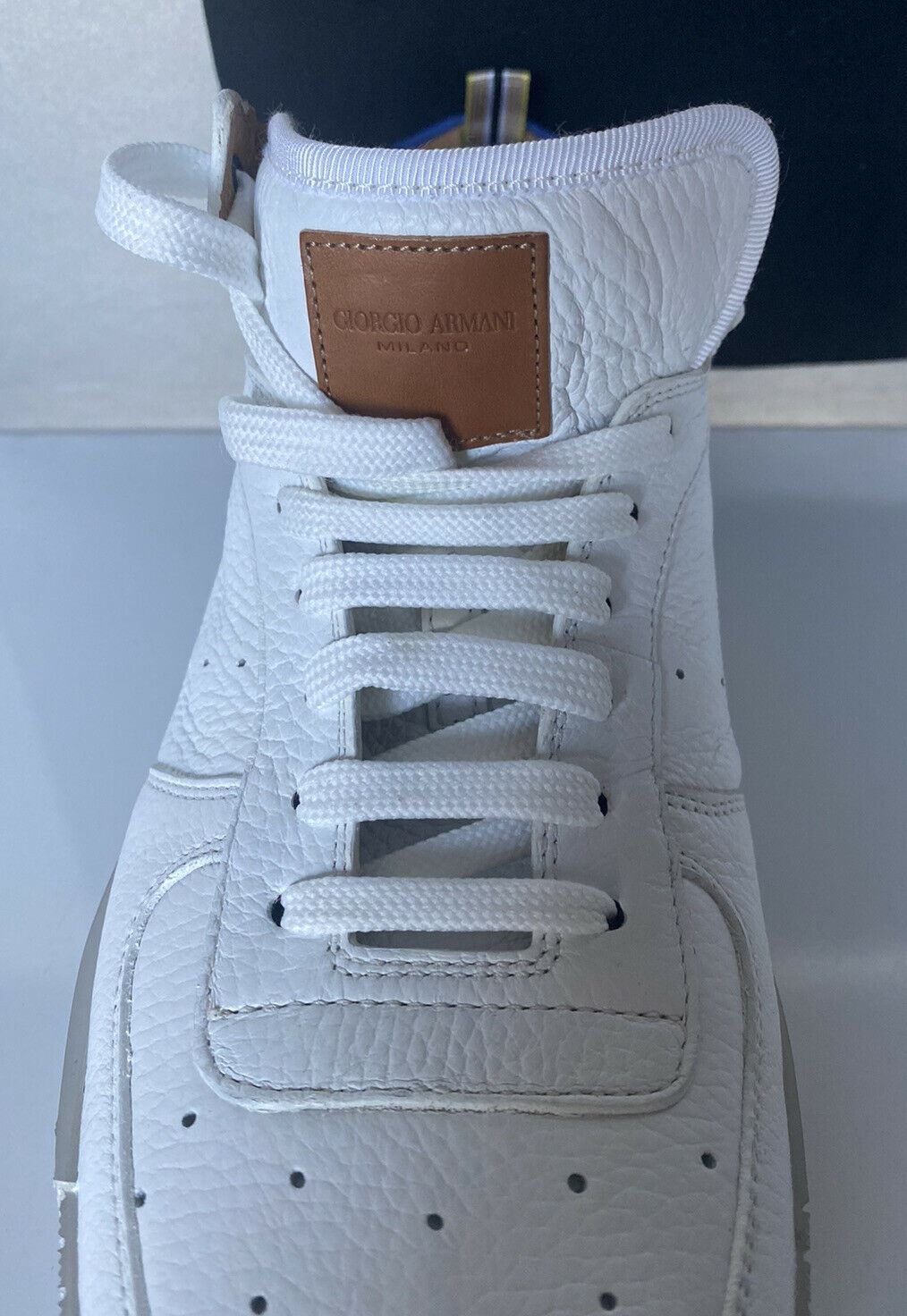 NIB $875 Giorgio Armani Men’s White HighTop Sneakers 8.5 US (41.5 Euro) X2Z020