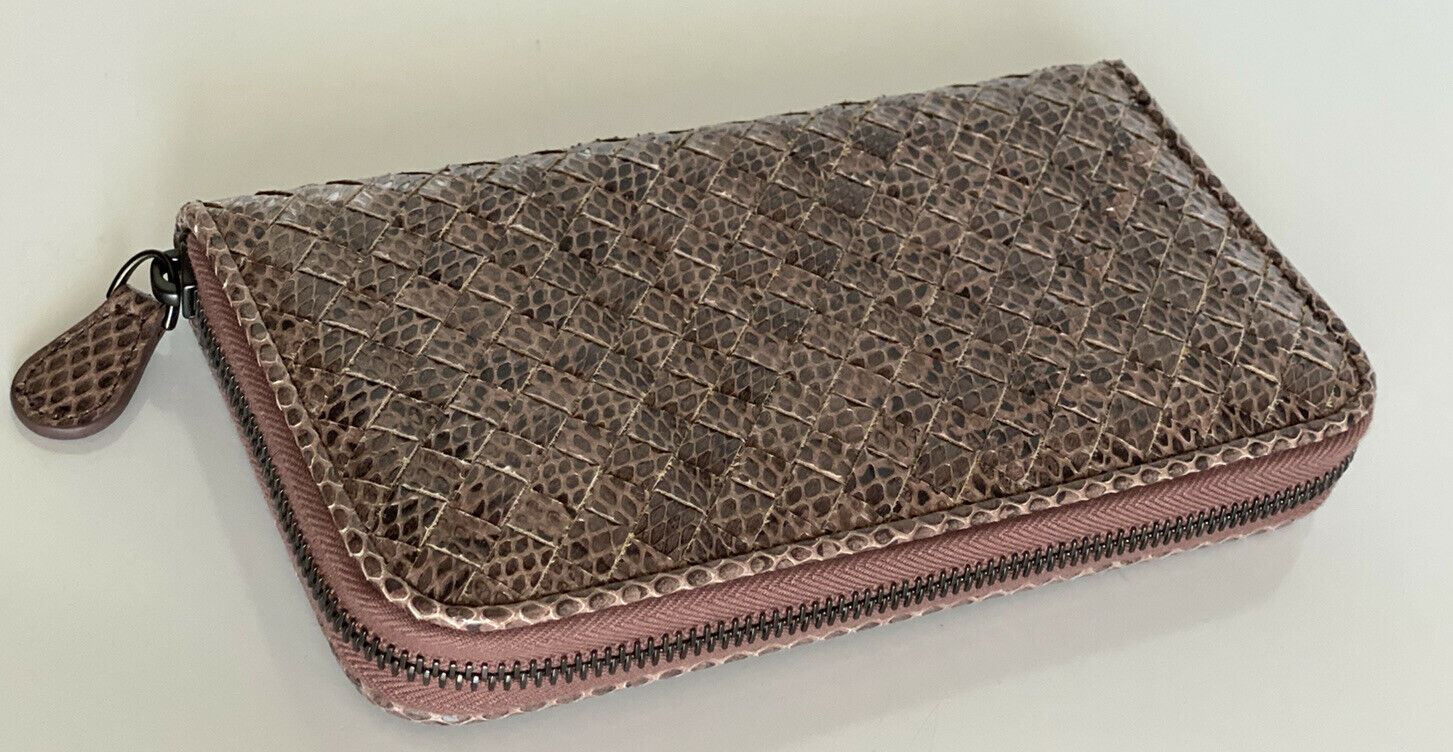 NWT $930 Кошелек Bottega Veneta на молнии Ayers из змеиной кожи с декором розы 114076 