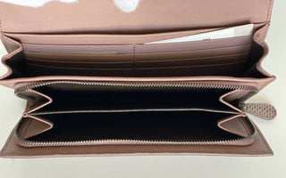 Neu mit Etikett: 930 $ Bottega Veneta Zipper Ayers Schlangenleder-Deko-Rose-Geldbörse 150509 