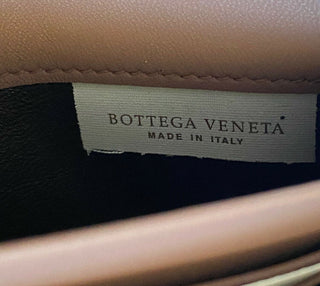 Neu mit Etikett: 930 $ Bottega Veneta Zipper Ayers Schlangenleder-Deko-Rose-Geldbörse 150509 