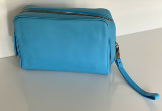 NWT 1280 $ Bottega Veneta Leder Sky Blue Medium Kulturbeutel 575555 IT 