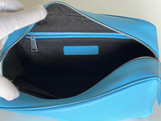 NWT 1280 $ Bottega Veneta Leder Sky Blue Medium Kulturbeutel 575555 IT 