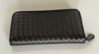 NWT $800 Bottega Veneta Intrecciato Zipper Leather Wallet Espresso 114076 IT