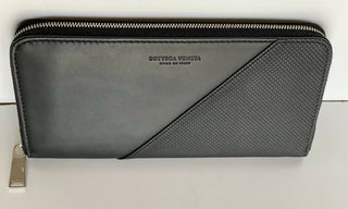 NWT 720 $ Bottega Veneta Continental Zip Around Lederbrieftasche Schwarz 573431 Italien 
