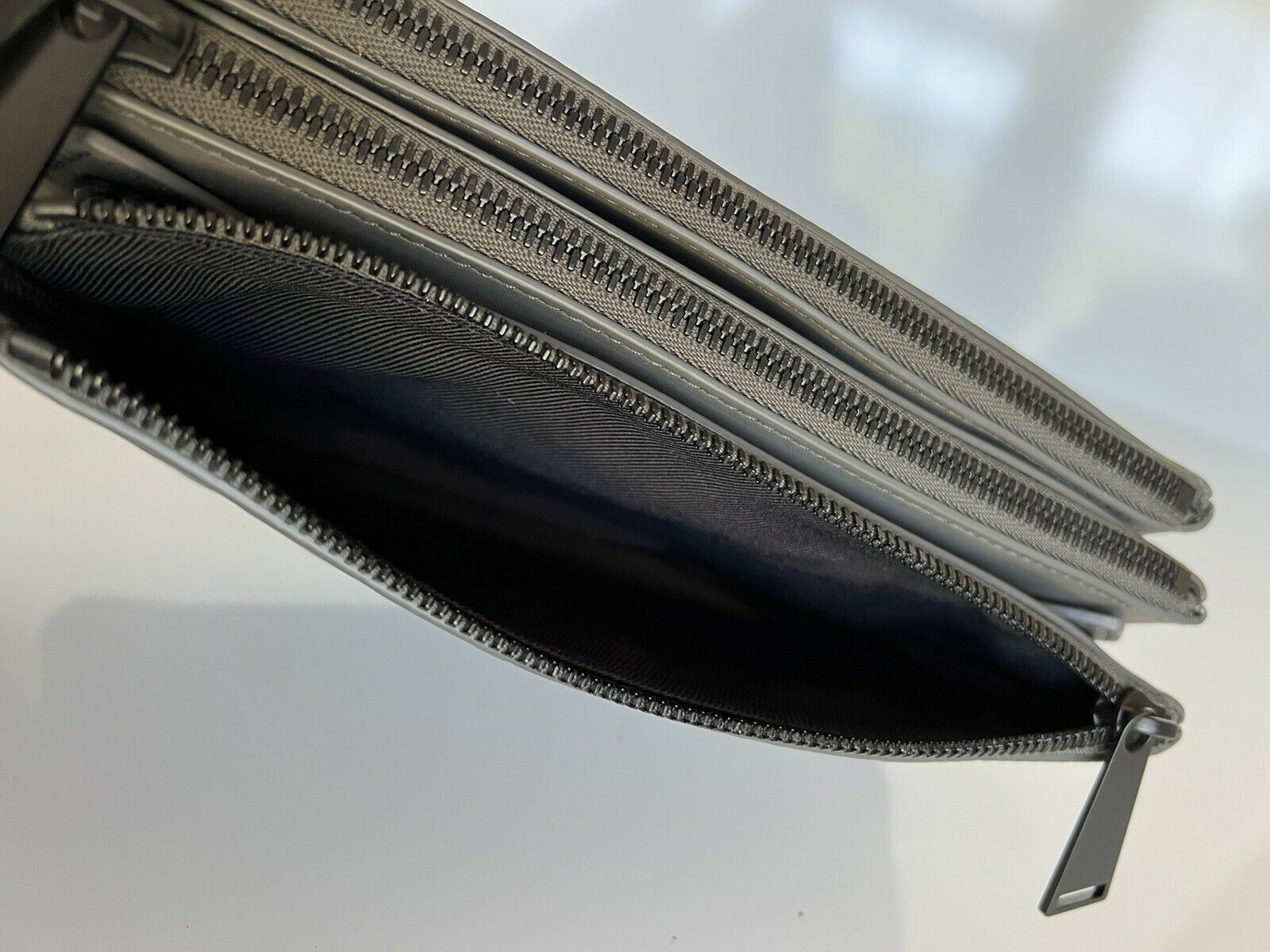 СЗТ 1650 долларов США Bottega Veneta Intrecciato Кожаная сумка через плечо 3 в 1, графитовый 609692