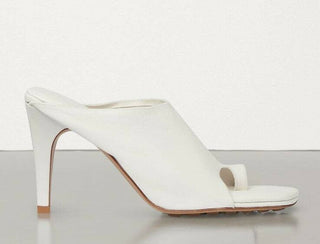 NIB $ 920 Bottega Veneta Ledermules mit hohem Schaft, weiße Schuhe 7 US 618760 IT 