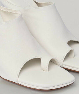 NIB $ 920 Bottega Veneta Ledermules mit hohem Schaft, weiße Schuhe 7,5 US 618760 