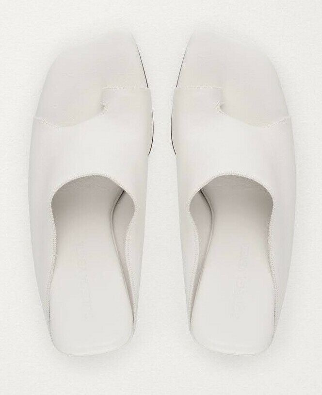 Кожаные мюли Bottega Veneta и белые туфли с высоким союзкой стоимостью 920 долларов США 8, США 618760 
