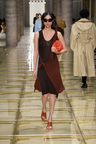 NIB $ 920 Bottega Veneta Ledermules mit hohem Vamp Orange Schuhe 7,5 US 618760 