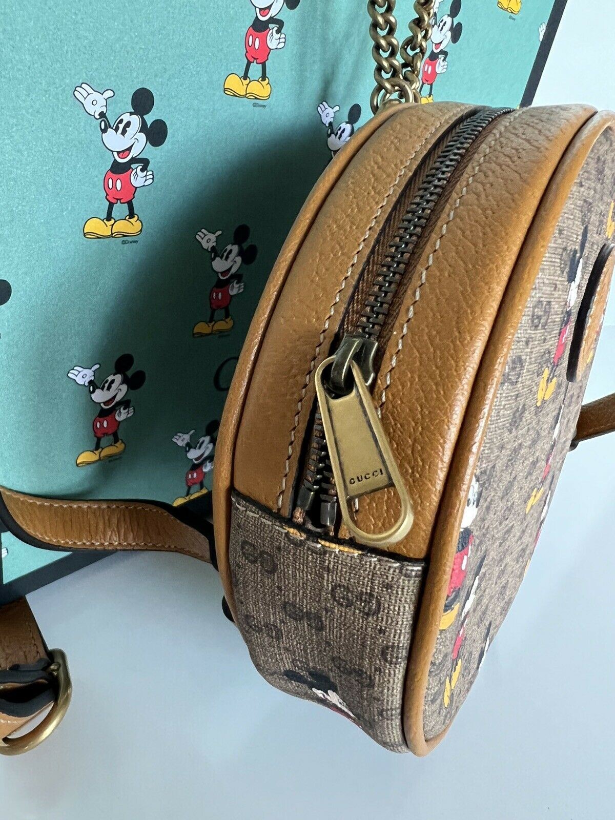 NWT Gucci Disney Mickey GG Мини-холщовая круглая сумка-рюкзак, ограниченный выпуск 603730 