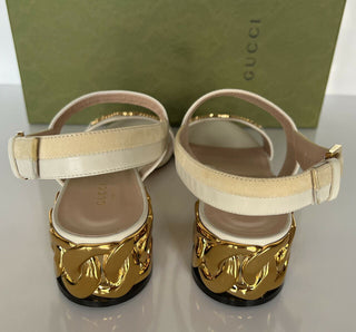 NIB $ 950 Gucci Damen-Ledersandalen mit kettenförmigem Absatz 8 US (38 Eu) IT 655409 