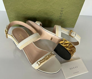 NIB $ 950 Gucci Damen-Ledersandalen mit kettenförmigem Absatz 8 US (38 Eu) IT 655409 