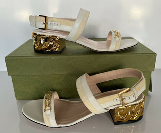 NIB $ 950 Gucci Damen-Ledersandalen mit kettenförmigem Absatz 8 US (38 Eu) IT 655409 