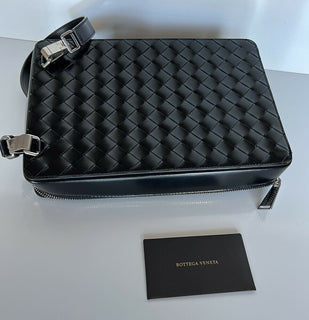 NWT 1990 $ Bottega Veneta Intrecciato Shiny Leather Black Umhängetasche 596730