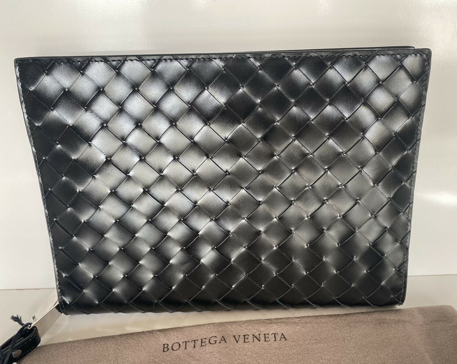 Neu mit Etikett: 1650 $ Bottega Veneta Intrecciato glänzendes Leder-Dokumentenetui Schwarz 592855 