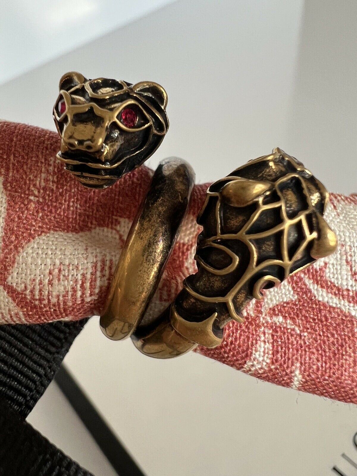 New Authentic GUCCI Red Crystal Gucci Tiger Head Ring Size 15 (7 1/4 US) Italy